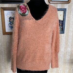 Lipslide Soft‎ Fuzzy Crochet Flower Insert